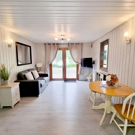 Casa de Férias Oak 8 Hot Tub York