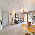 Vakantiehuis Oak 8 Hot Tub