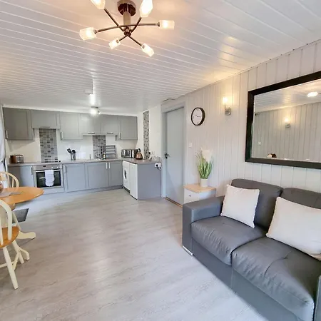 Ferienhaus Oak 8 Hot Tub