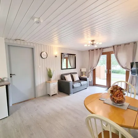 Oak 8 Hot Tub Ferienhaus *